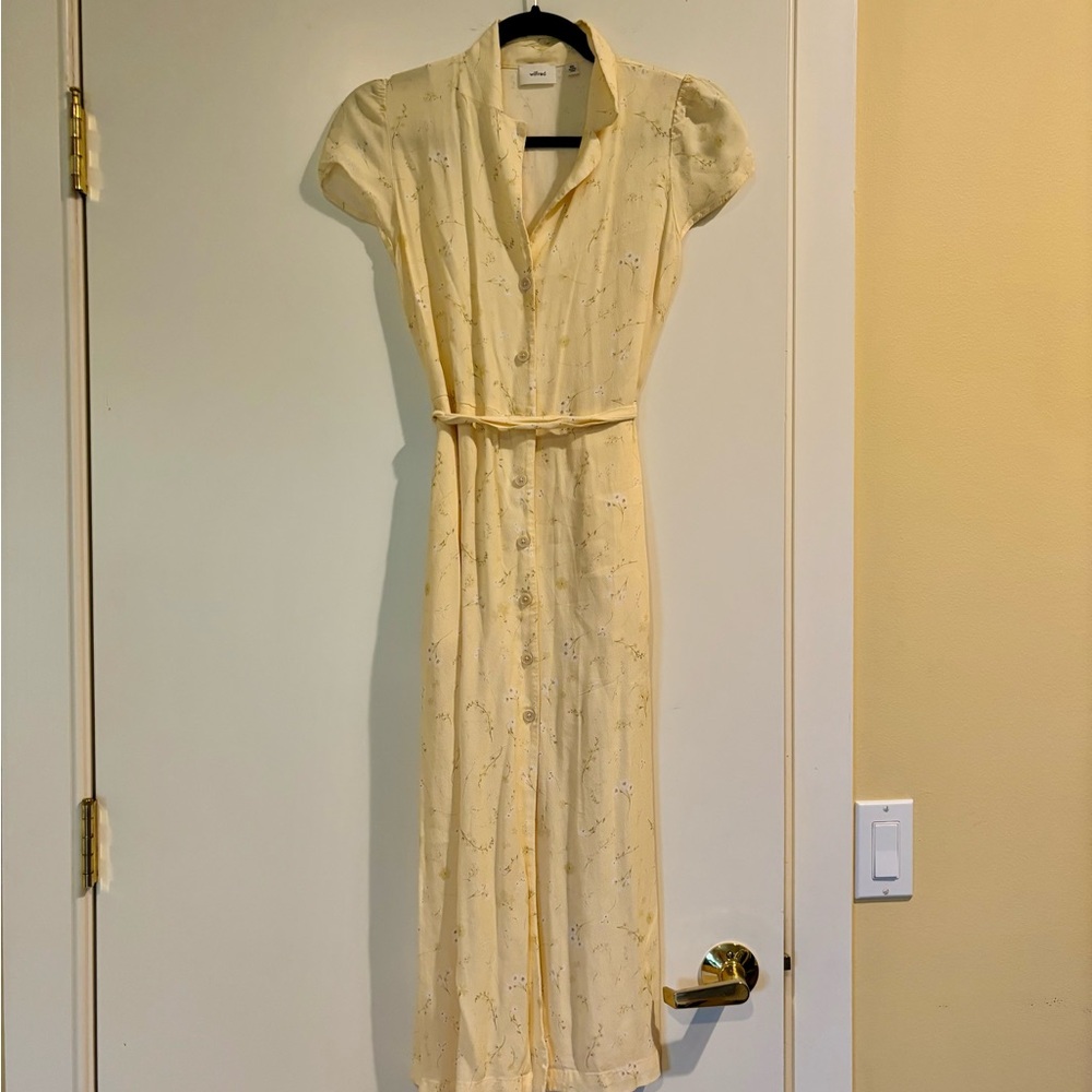 Wilfred Aritzia Elegant Pastel Yellow Button-Down Tie Dress